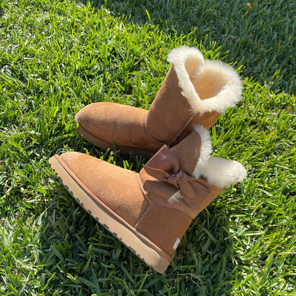 Daelyn UGGs Sz 11